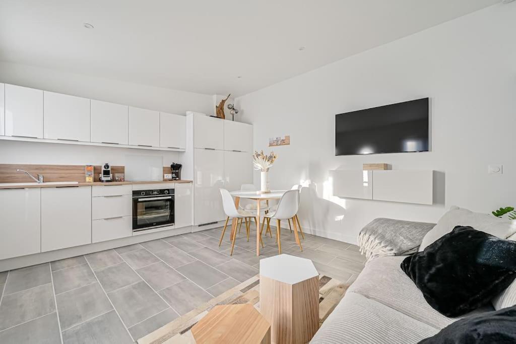 La Parenthese Appartement Claye-Souilly Buitenkant foto