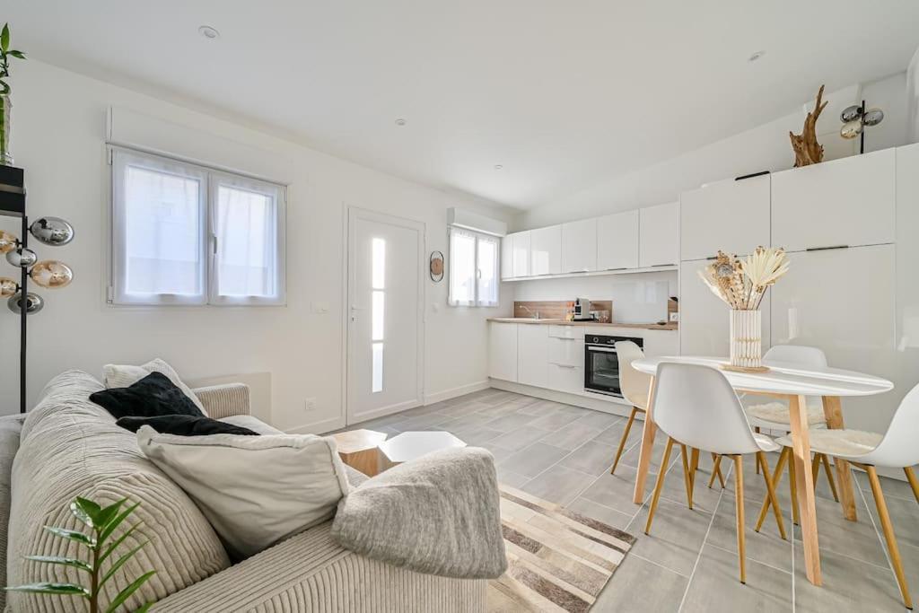La Parenthese Appartement Claye-Souilly Buitenkant foto